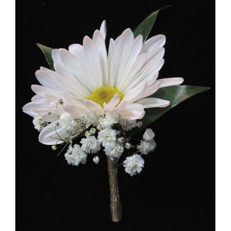 daisy elope boutonniere from elope in st louis