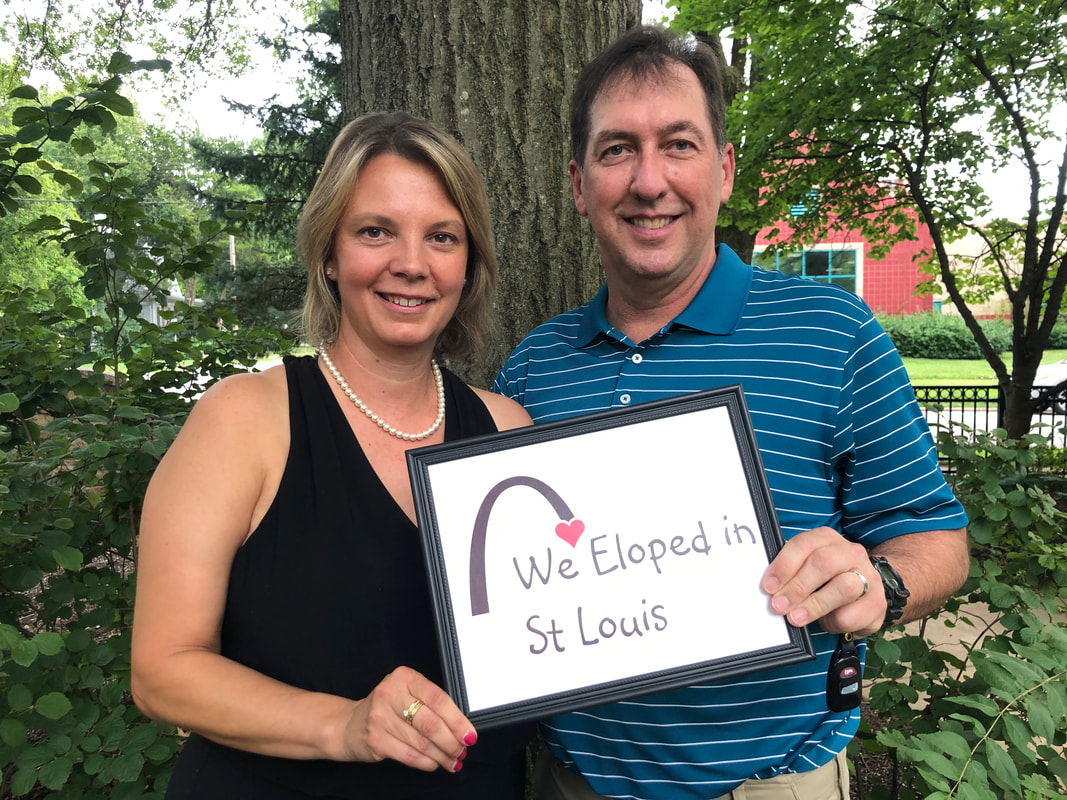 Couple in St Louis having a simple elopement ceremony